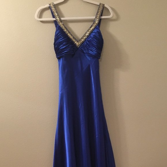 Beaded V-neck Floor Length Gown - Picture 1 of 7